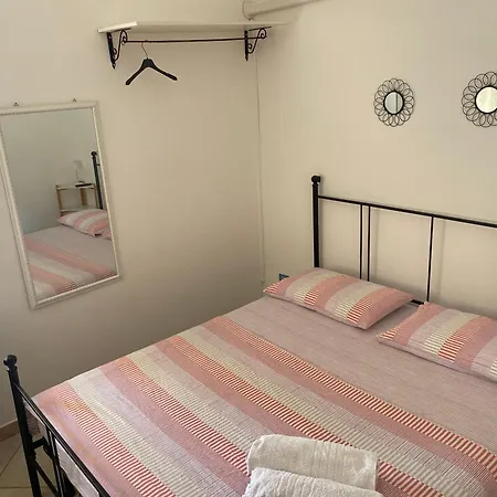 Apartment Ficalindiahouse